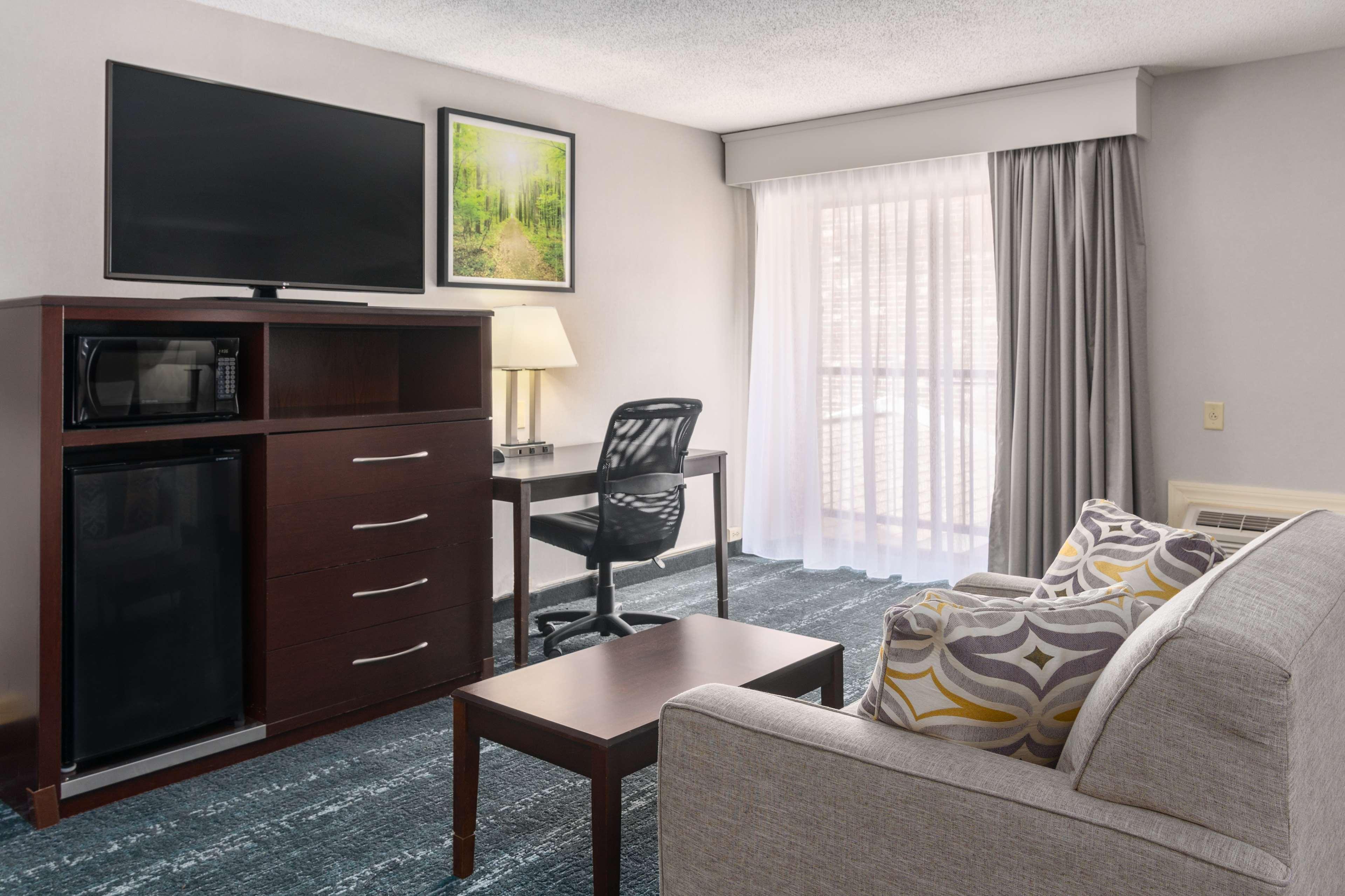Best Western Plus Keene Hotel Extérieur photo