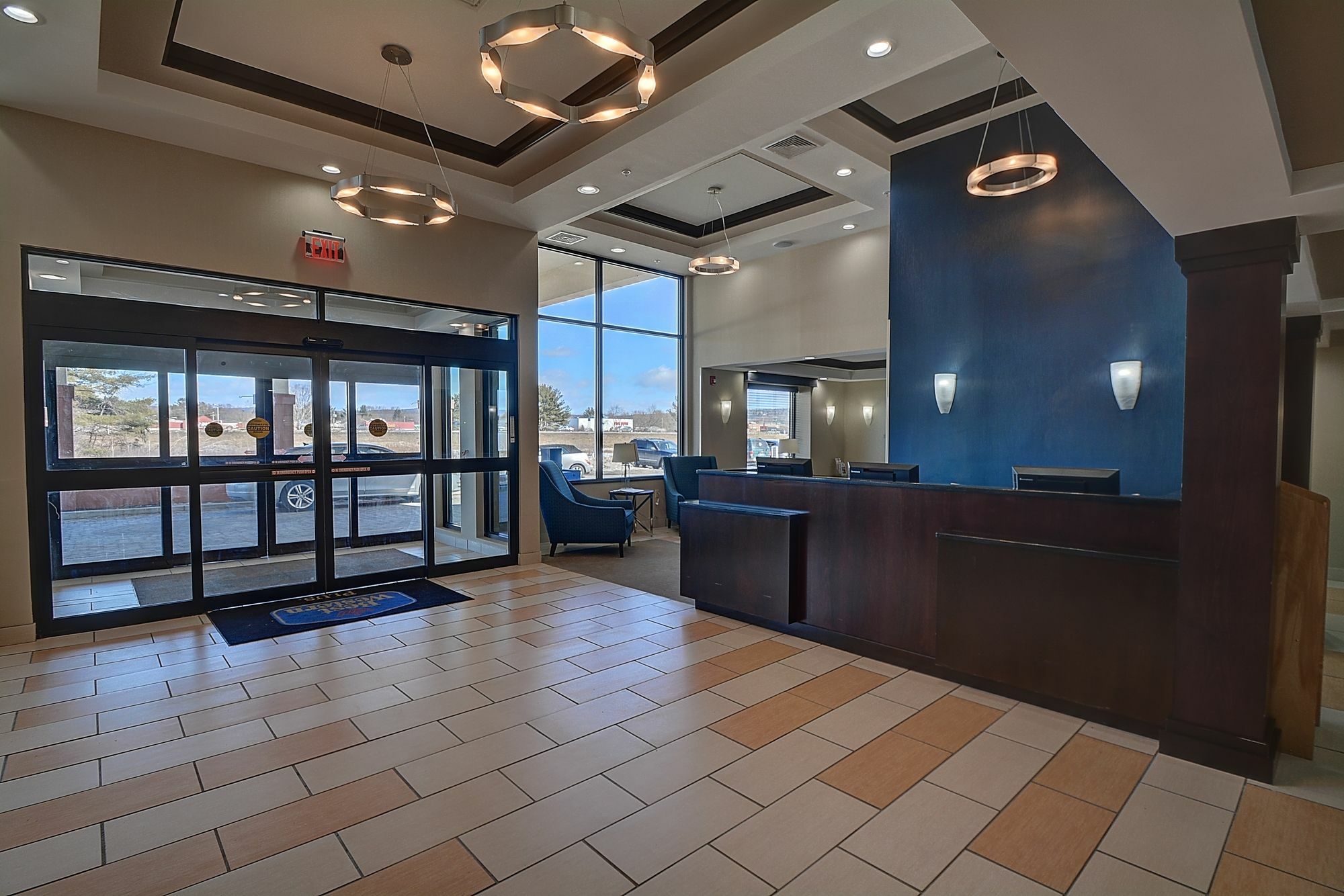 Best Western Plus Keene Hotel Extérieur photo